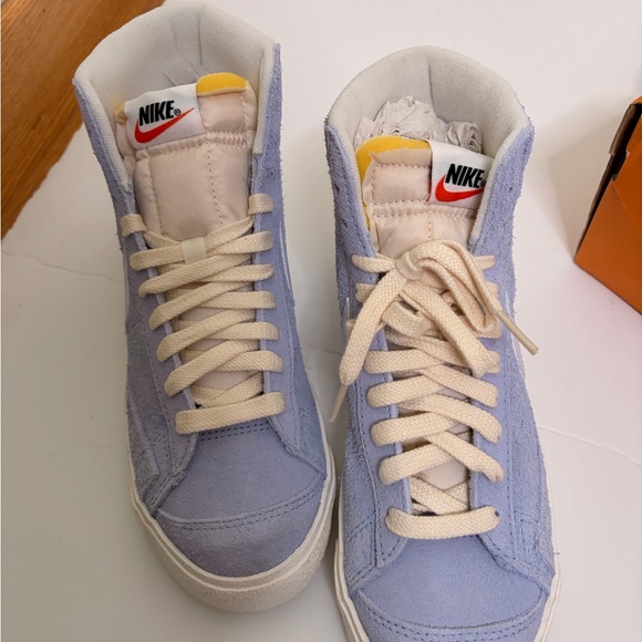 😍NWT😍 NIKE WOMEN BLAZER MID '77 VINTAGE (BLUE WHISPER/FOOTBALL GREY-SAIL) W 8.5 - Picture 8 of 15